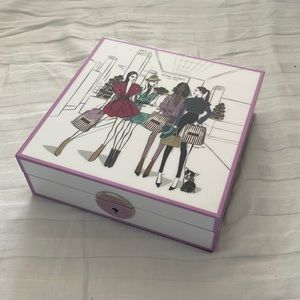 Henri Bendel jewelry box